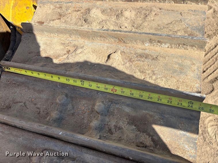 image for item DU0486 2021 Komatsu D39PX-24 dozer