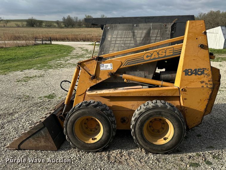 image for item DV0895 1999 Case 1845C skid steer loader