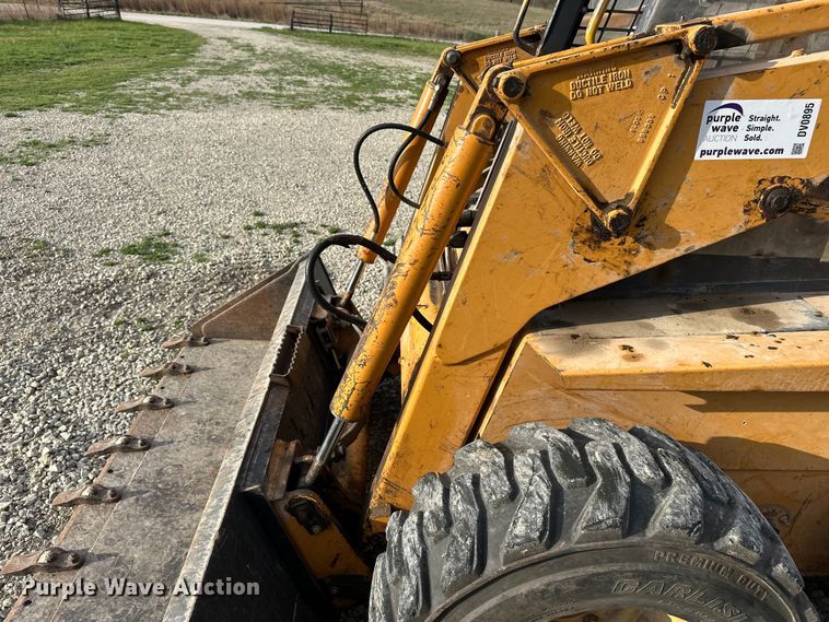 image for item DV0895 1999 Case 1845C skid steer loader