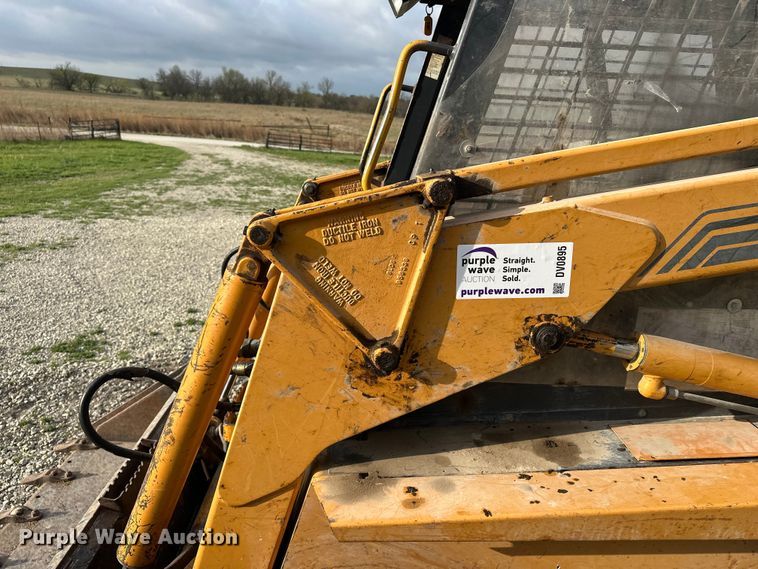 image for item DV0895 1999 Case 1845C skid steer loader