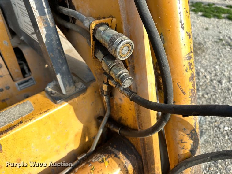 image for item DV0895 1999 Case 1845C skid steer loader
