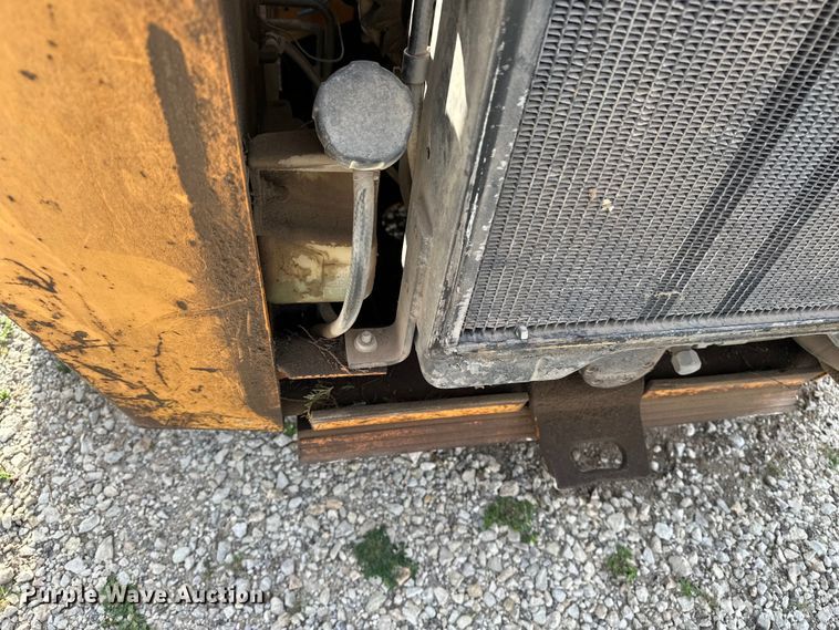 image for item DV0895 1999 Case 1845C skid steer loader