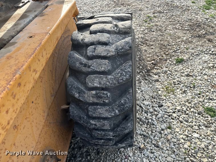 image for item DV0895 1999 Case 1845C skid steer loader