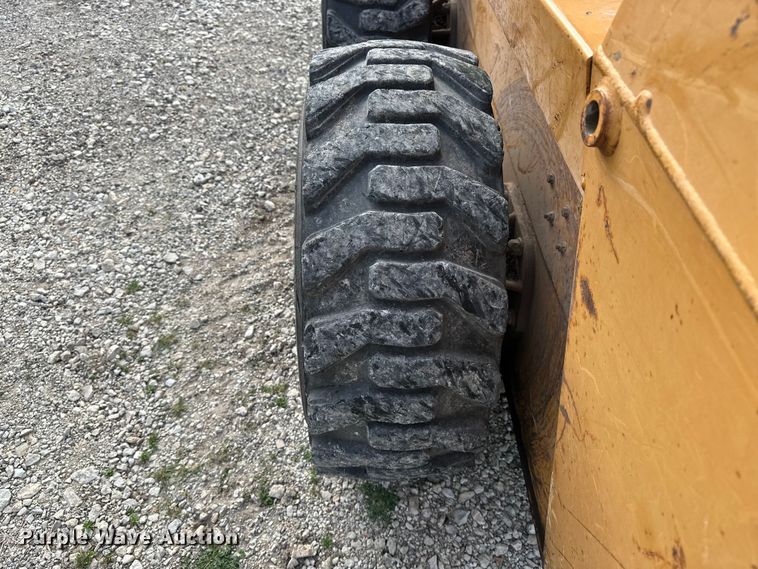 image for item DV0895 1999 Case 1845C skid steer loader