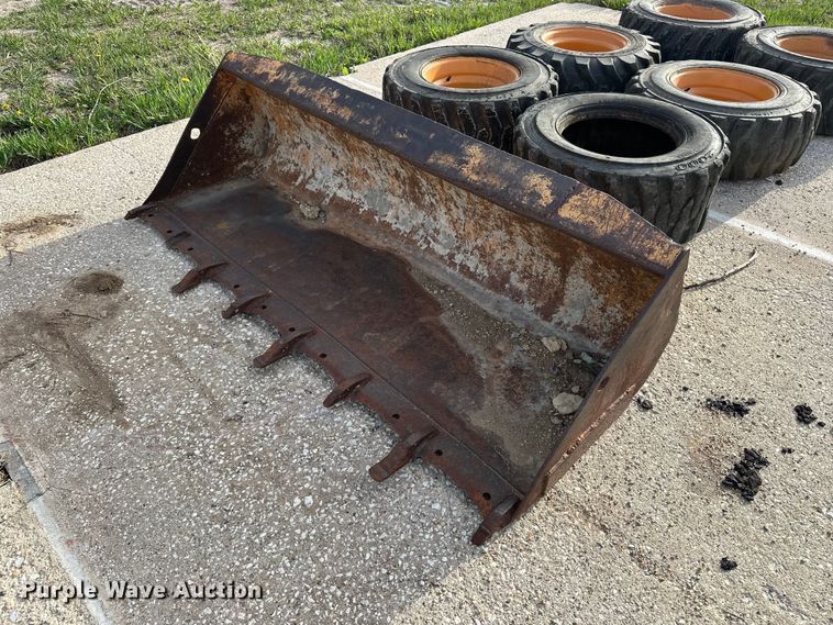 image for item DV0896 Skid steer attachments