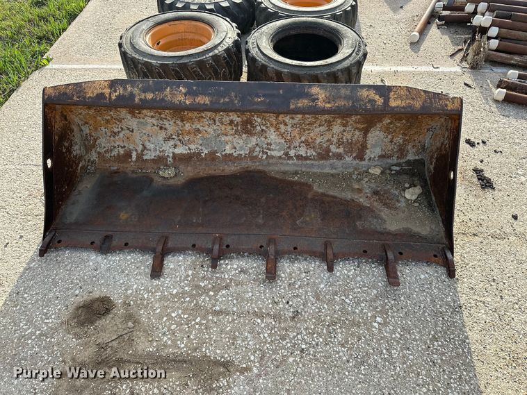 image for item DV0896 Skid steer attachments