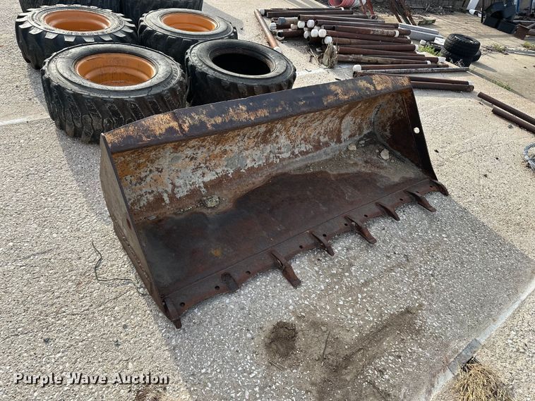 image for item DV0896 Skid steer attachments