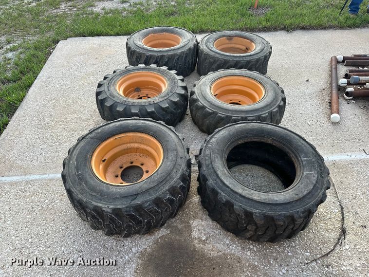 image for item DV0896 Skid steer attachments