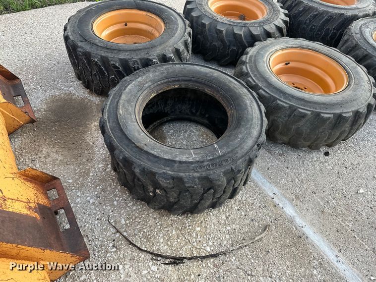 image for item DV0896 Skid steer attachments