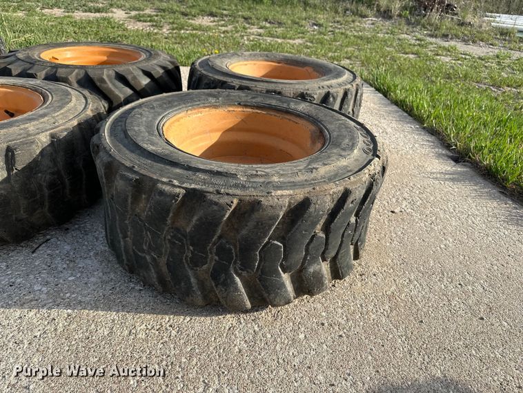 image for item DV0896 Skid steer attachments