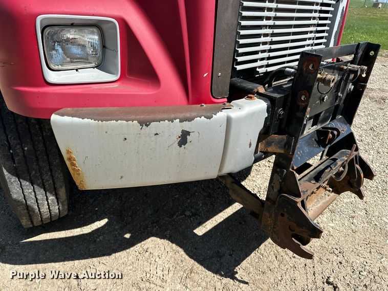 image for item DV0904 2003 International FL70 dump truck