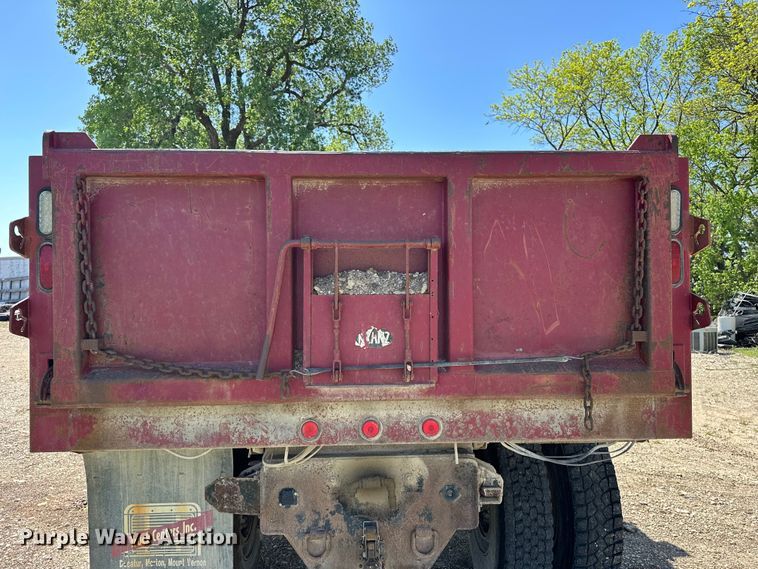 image for item DV0904 2003 International FL70 dump truck
