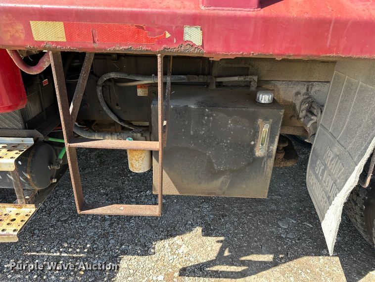 image for item DV0904 2003 International FL70 dump truck