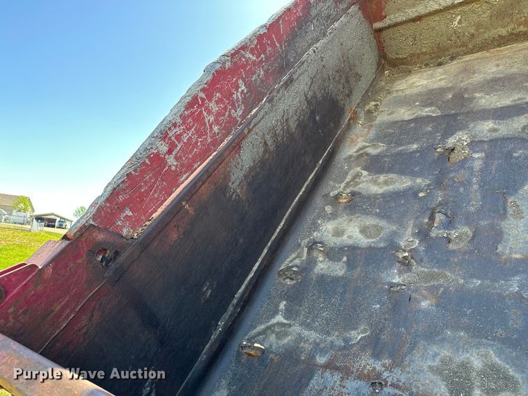 image for item DV0904 2003 International FL70 dump truck