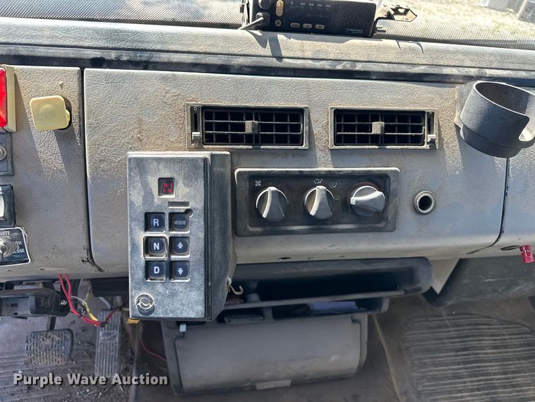 image for item DV0904 2003 International FL70 dump truck