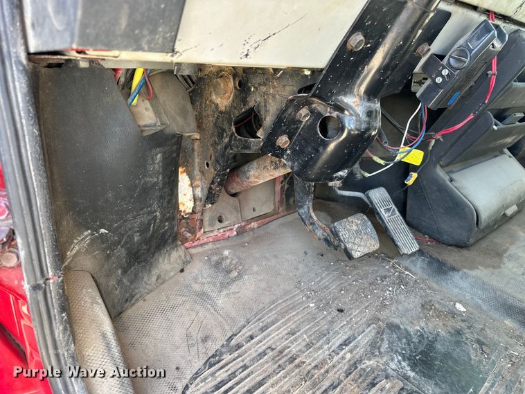 image for item DV0904 2003 International FL70 dump truck