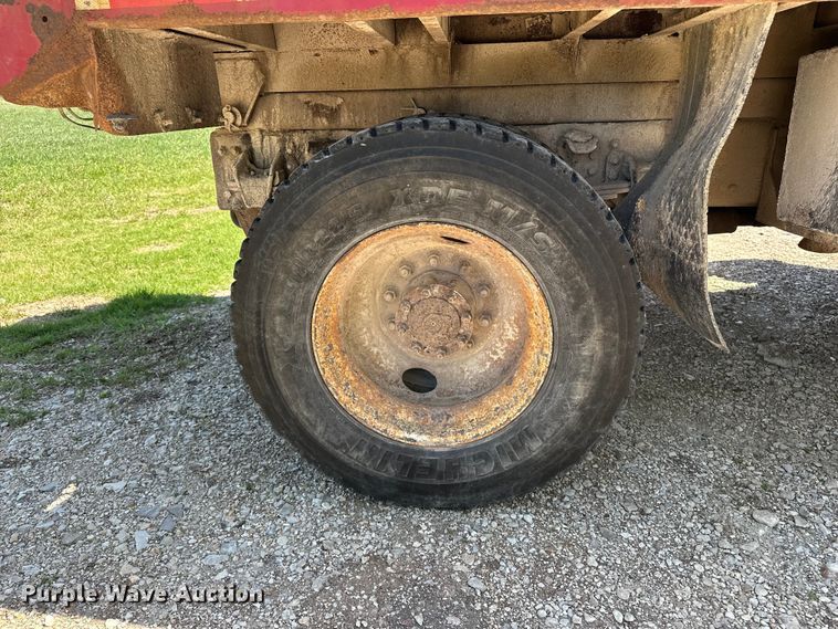 image for item DV0904 2003 International FL70 dump truck