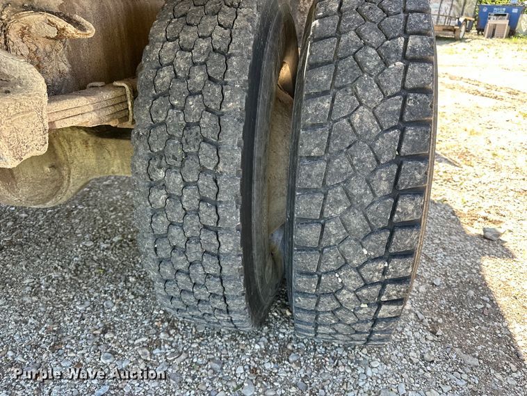 image for item DV0904 2003 International FL70 dump truck