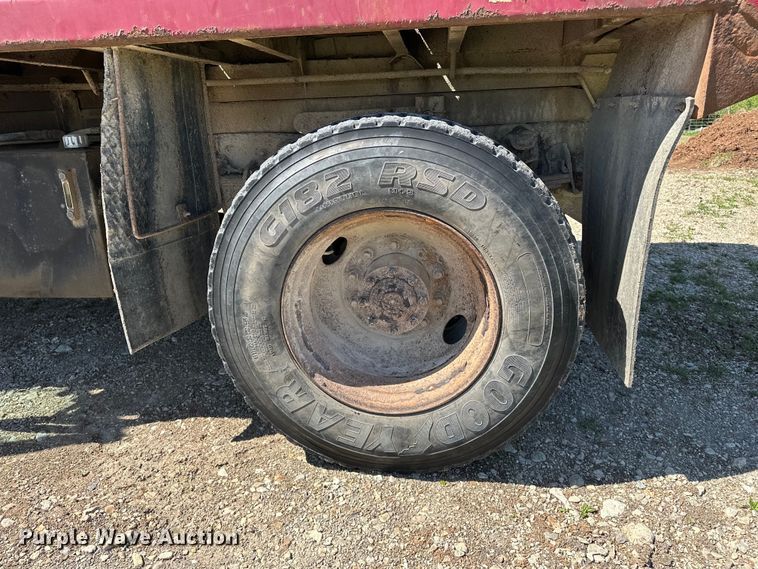 image for item DV0904 2003 International FL70 dump truck