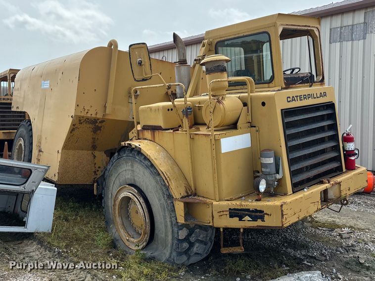 image for item DV4260 Caterpillar water wagon