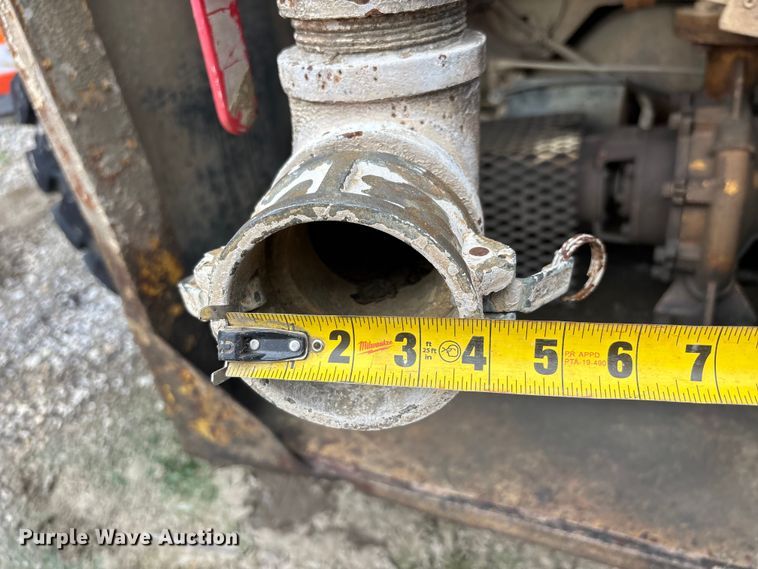 image for item DV4260 Caterpillar water wagon