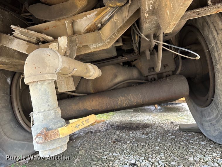 image for item DV4260 Caterpillar water wagon