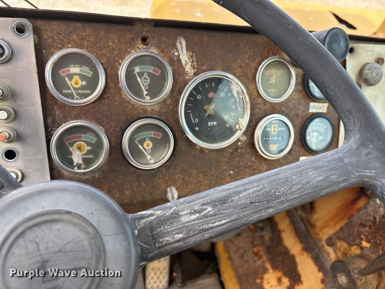 image for item DV4260 Caterpillar water wagon