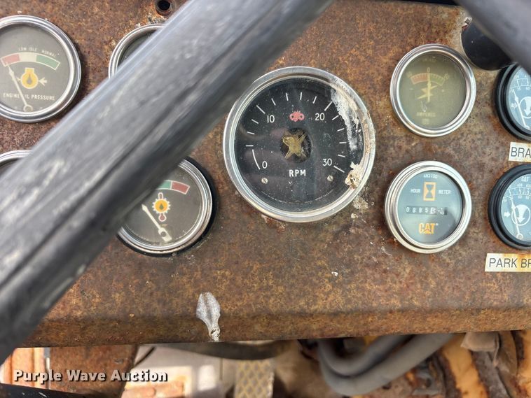 image for item DV4260 Caterpillar water wagon