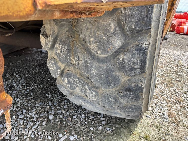 image for item DV4260 Caterpillar water wagon