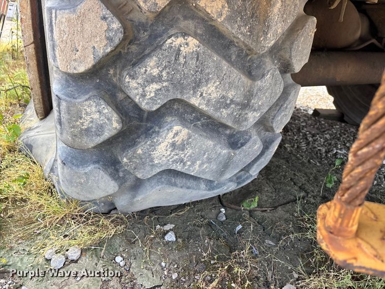 image for item DV4260 Caterpillar water wagon