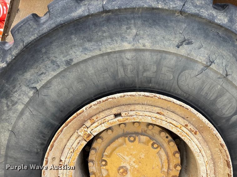 image for item DV4260 Caterpillar water wagon