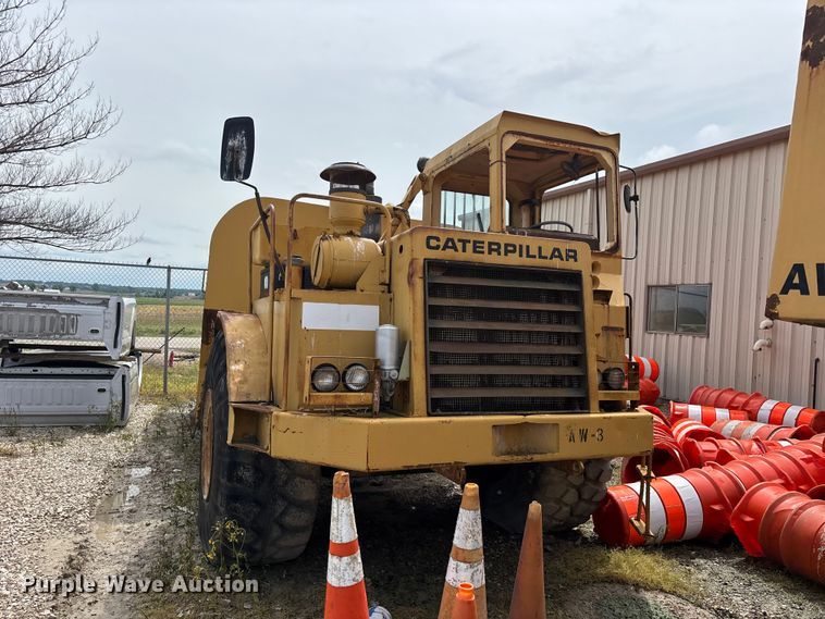 image for item DV4261 Caterpillar water wagon