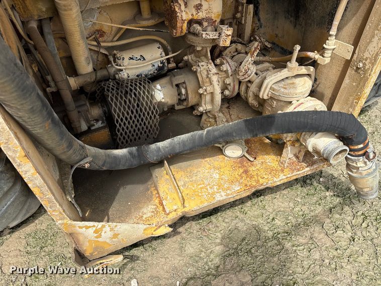 image for item DV4261 Caterpillar water wagon