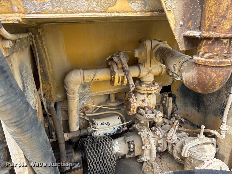 image for item DV4261 Caterpillar water wagon