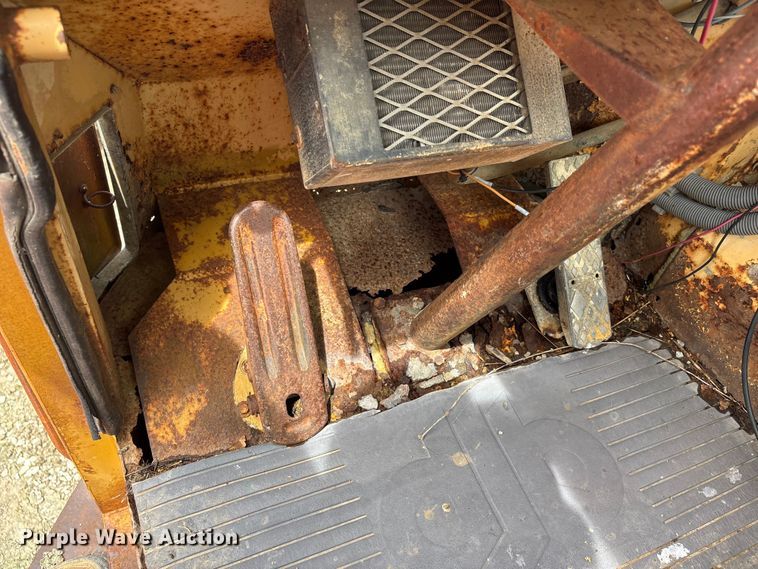image for item DV4261 Caterpillar water wagon