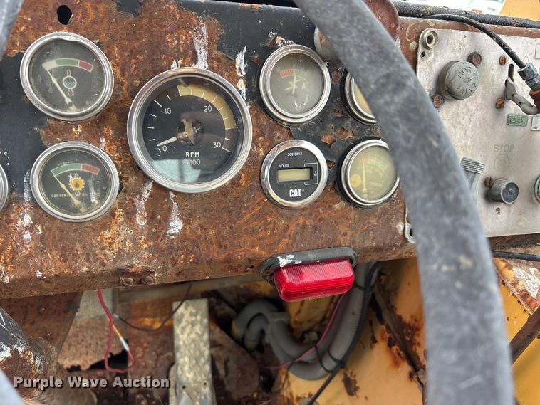 image for item DV4261 Caterpillar water wagon