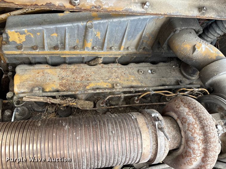 image for item DV4261 Caterpillar water wagon