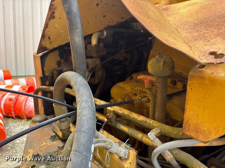 image for item DV4261 Caterpillar water wagon
