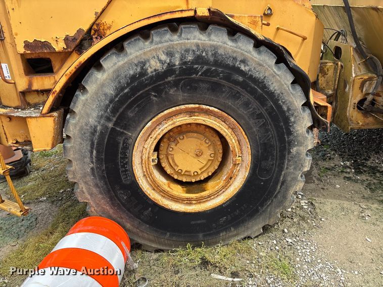 image for item DV4261 Caterpillar water wagon