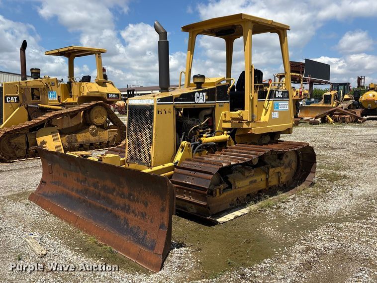 image for item DV4262 1995 Caterpillar D4C LGP dozer