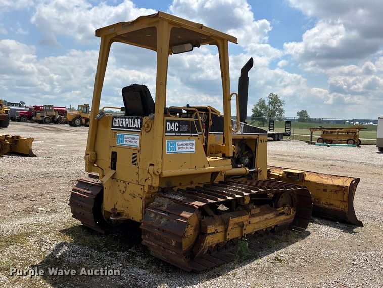 image for item DV4262 1995 Caterpillar D4C LGP dozer