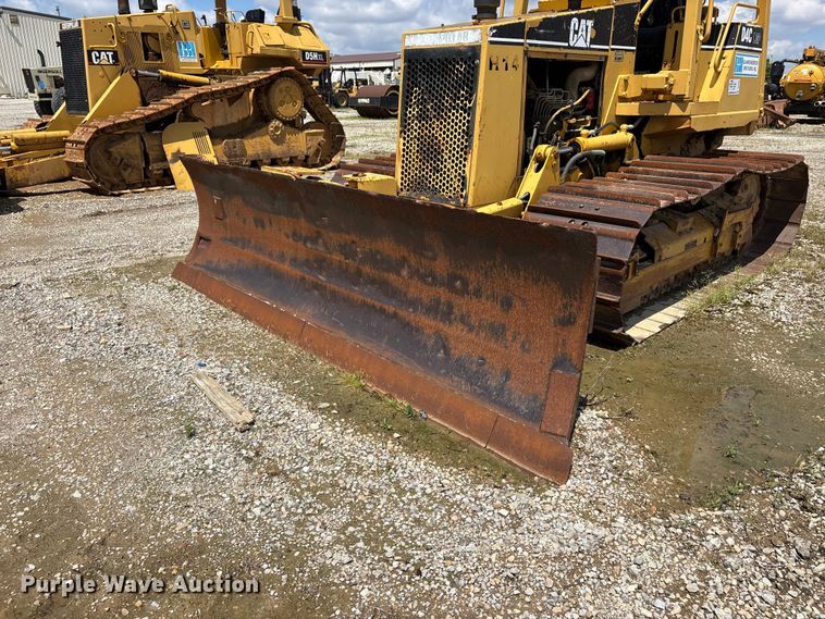 image for item DV4262 1995 Caterpillar D4C LGP dozer