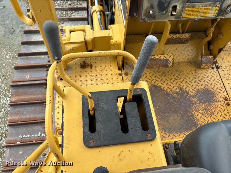 image for item DV4262 1995 Caterpillar D4C LGP dozer
