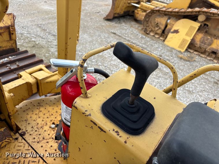 image for item DV4262 1995 Caterpillar D4C LGP dozer