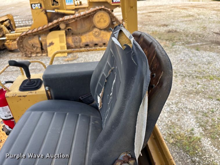 image for item DV4262 1995 Caterpillar D4C LGP dozer