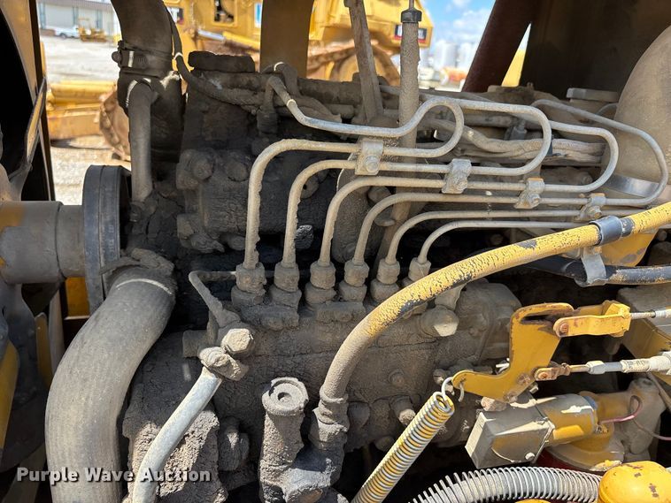 image for item DV4262 1995 Caterpillar D4C LGP dozer