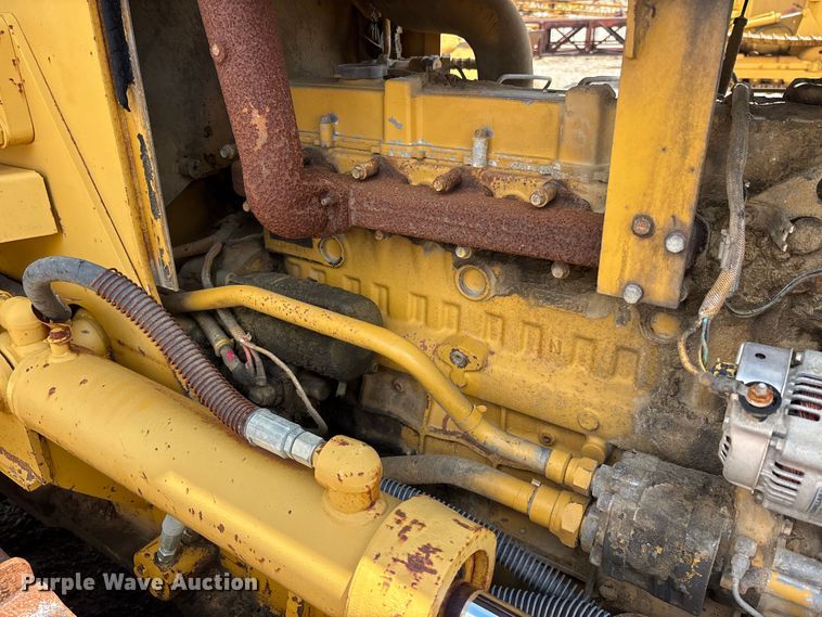 image for item DV4262 1995 Caterpillar D4C LGP dozer