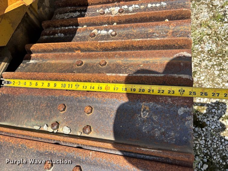 image for item DV4262 1995 Caterpillar D4C LGP dozer