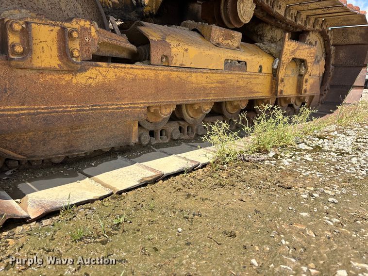 image for item DV4262 1995 Caterpillar D4C LGP dozer