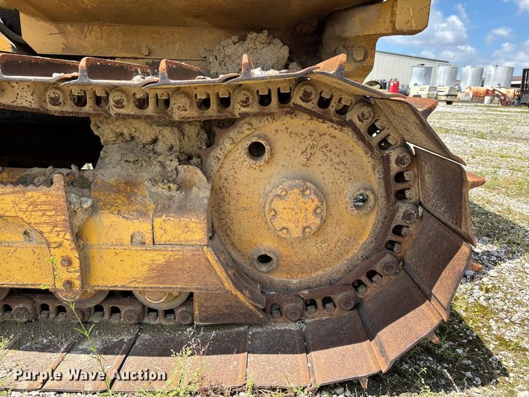 image for item DV4262 1995 Caterpillar D4C LGP dozer